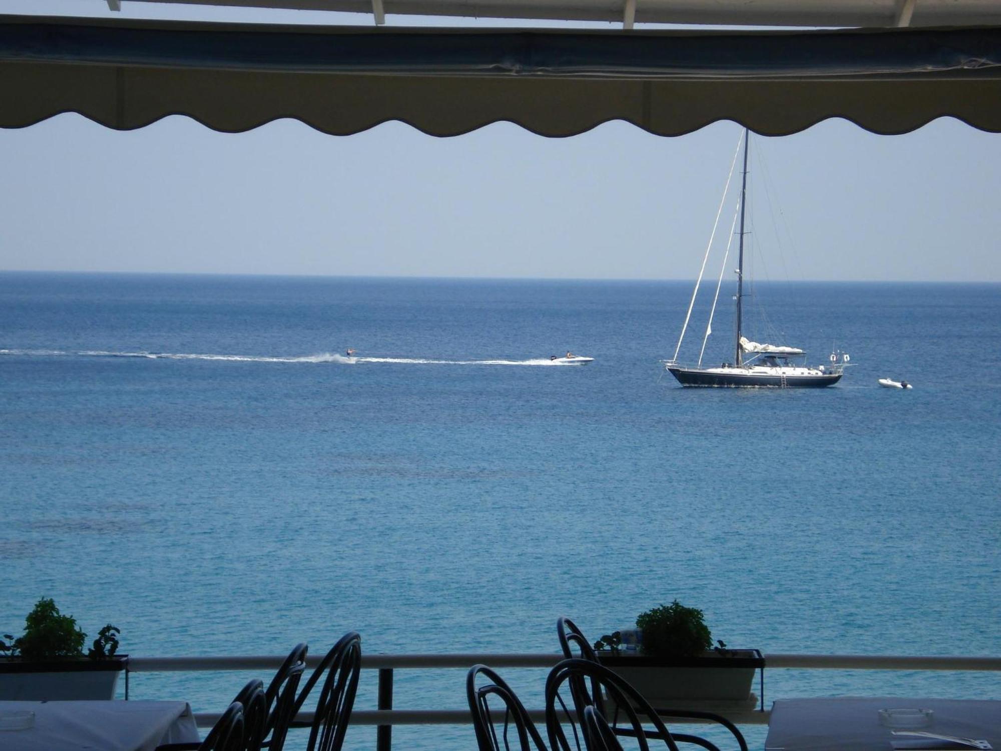 Panorama Hotel Agia Marina  Eksteriør bilde
