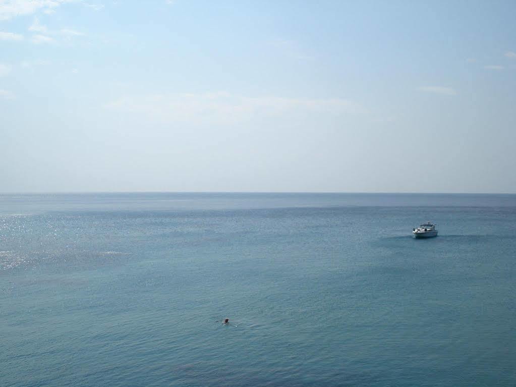 Panorama Hotel Agia Marina  Eksteriør bilde